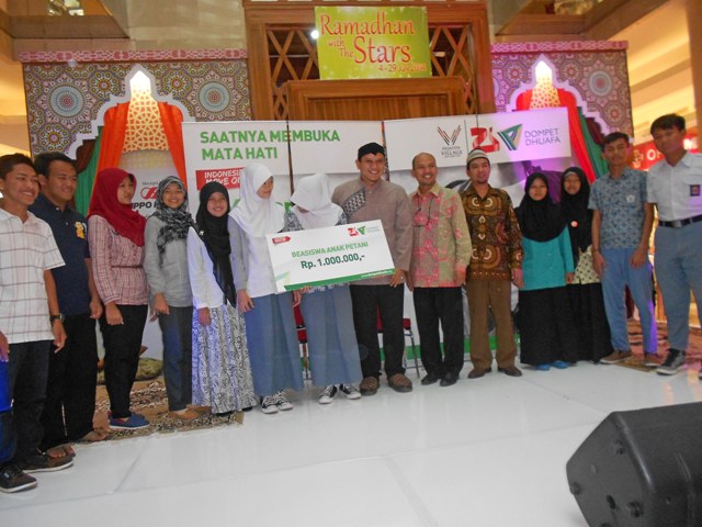 Dhompet Duafa Berikan Beasiswa pada 1.000 Anak Petani